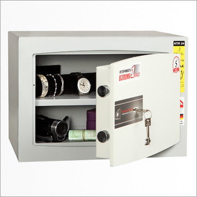 Взломостойкий сейф NTR 24M с ключевым замком