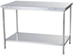 Стол производственный без борта со сплошной полкой длина 600 мм